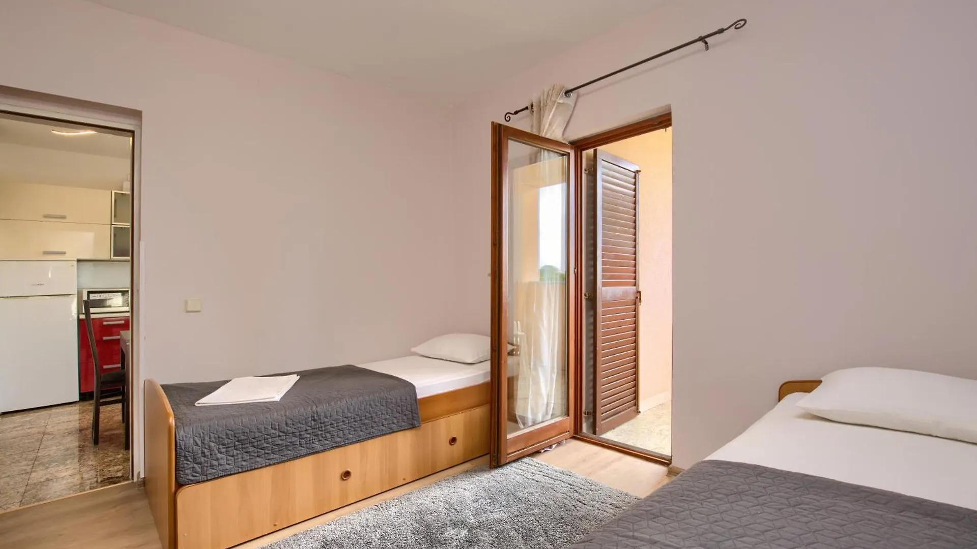 Apartments Lenny Galizana 0*,  Croatia