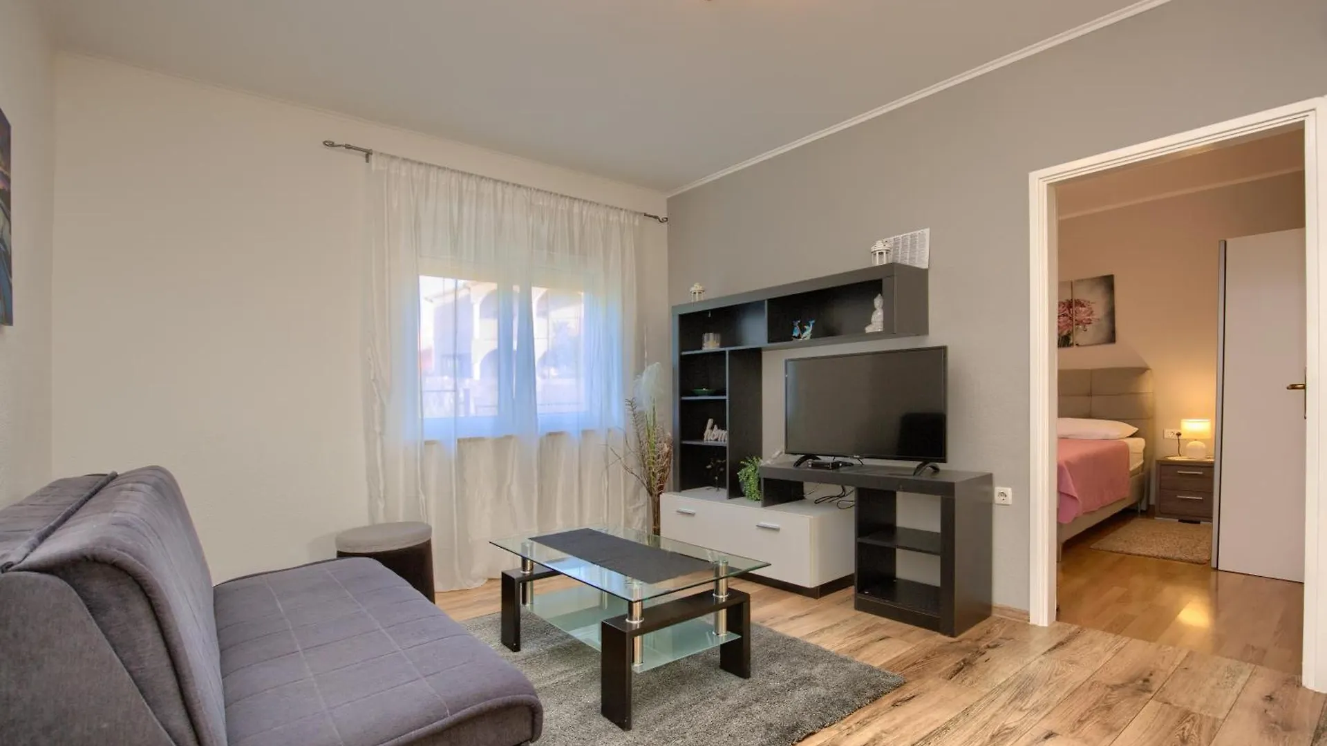 Apartments Lenny Galizana Croatia