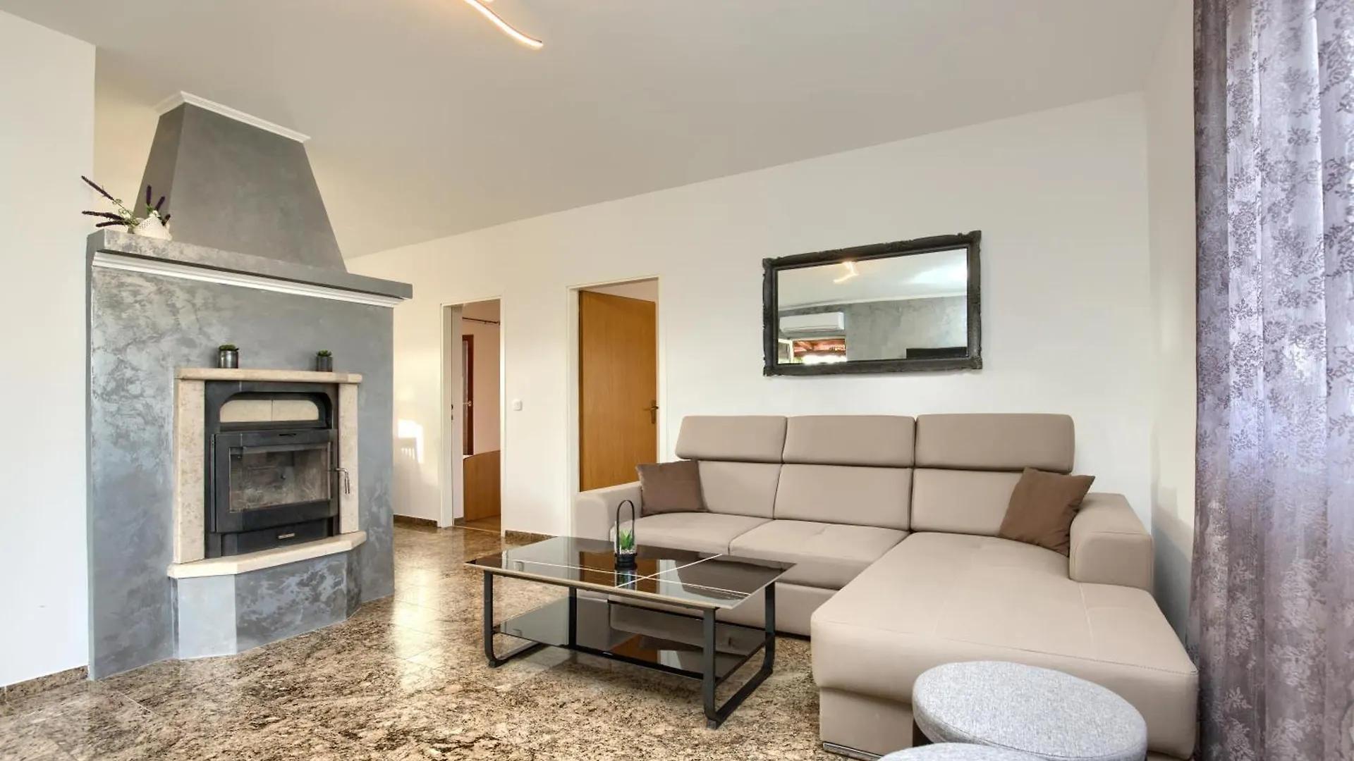 Apartments Lenny Galizana